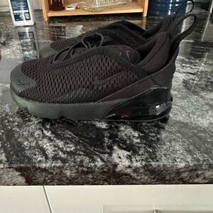 Nike 10C Air Max 270 - All black - rarely worn